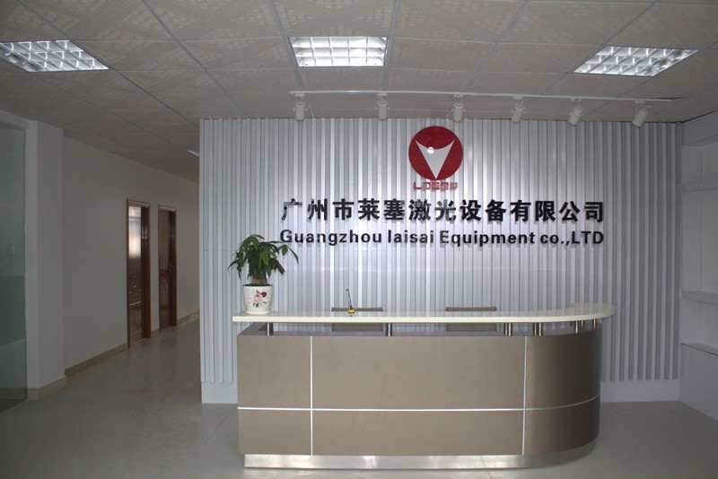 手表专卖店与线上平台的对比评测